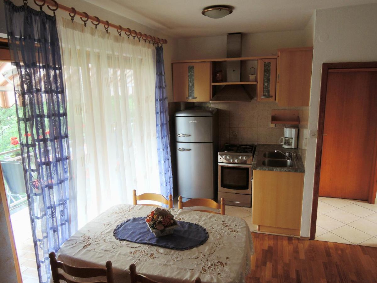 Apartments Sabina I Grapes Малинска Екстериор снимка