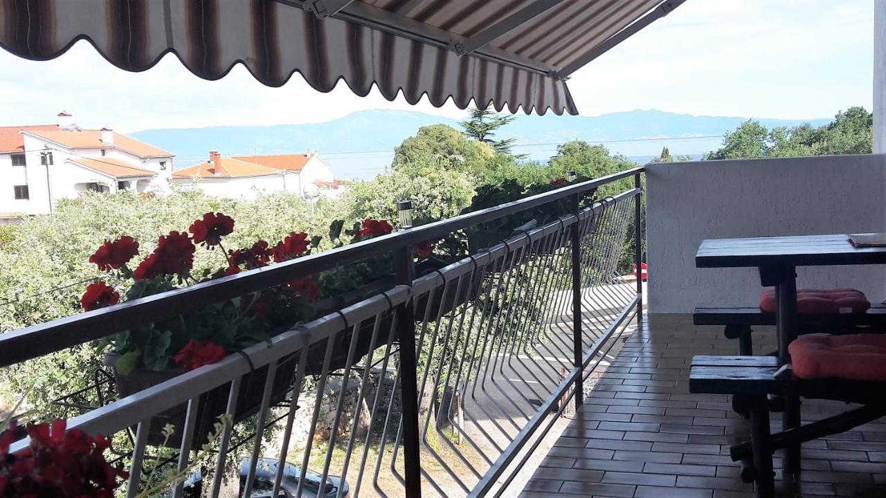 Apartments Sabina I Grapes Малинска Екстериор снимка