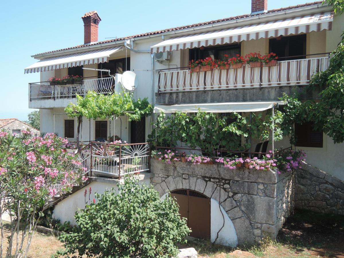 Apartments Sabina I Grapes Малинска Екстериор снимка