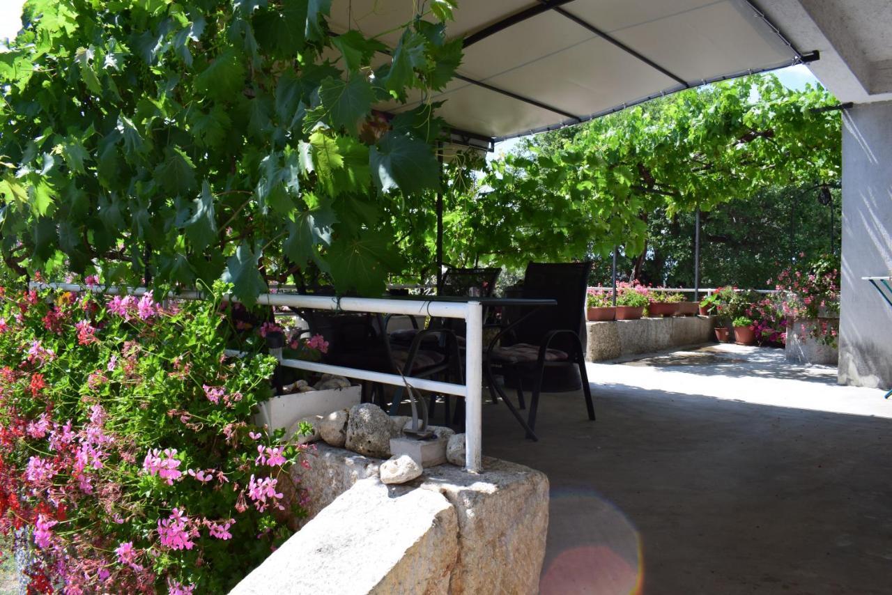 Apartments Sabina I Grapes Малинска Екстериор снимка