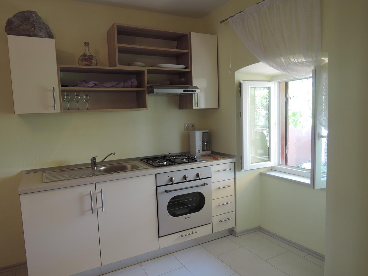 Apartments Sabina I Grapes Малинска Екстериор снимка